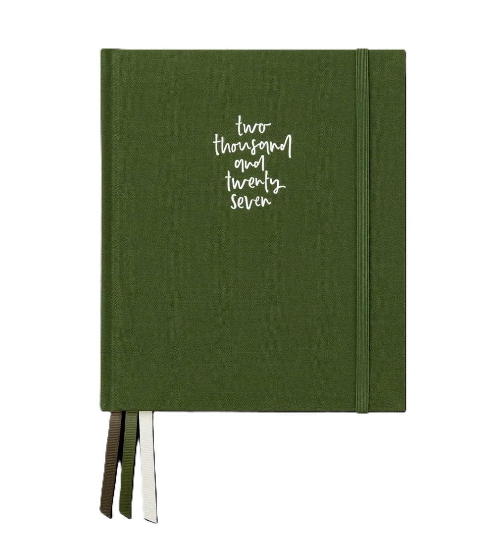 Emma Kate & Co 2027 Planner Signature - Daily Clover