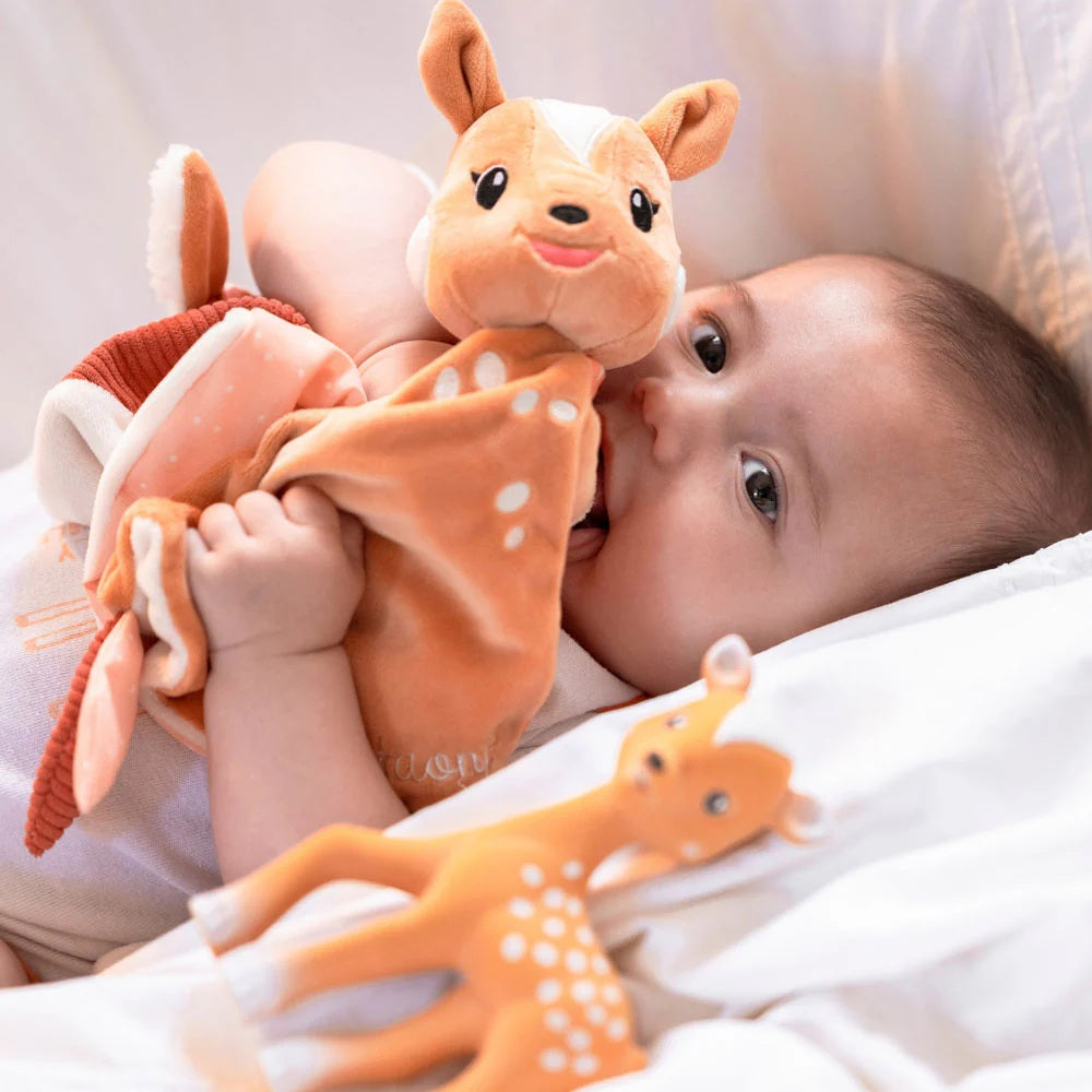 Sophie La Girafe Fan Fan The Fawn Comforter
