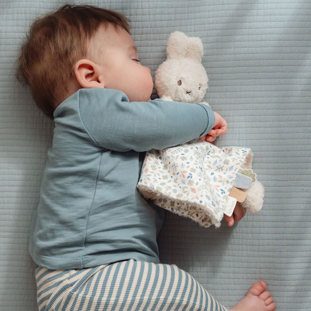 Miffy Lucky Leaves Cuddle Cloth