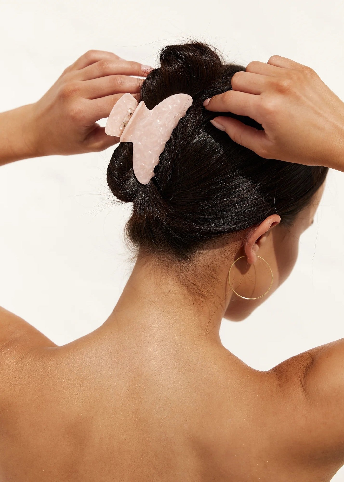 Louvelle Hair Claw In Pink Sherbet