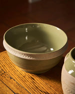 Load image into Gallery viewer, Robert Gordon Mixing Bowl 24cm Peppercorn - Kitchen Life
