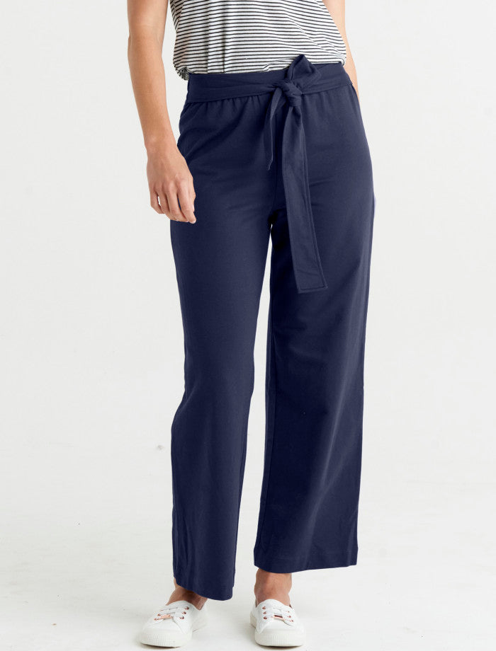 Betty Basics Rizzo Relaxed Jogger Navy *sale*