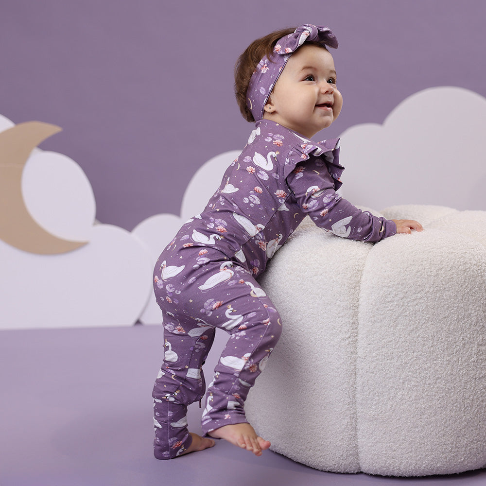 Snuggle Hunny Midnight Swan Organic Snugglesuit Convertible Romper With Frill [sz:0000]