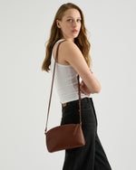 Load image into Gallery viewer, Juju &amp; Co Cleo Crossbody - Cognac
