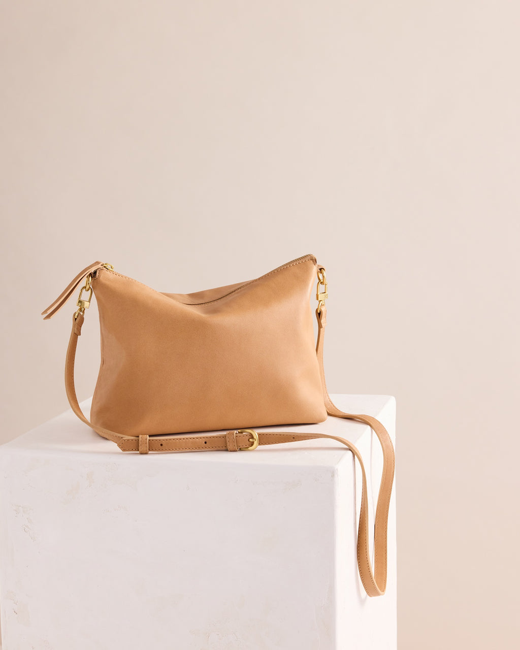 Juju & Co Augusta Crossbody Bag Tan