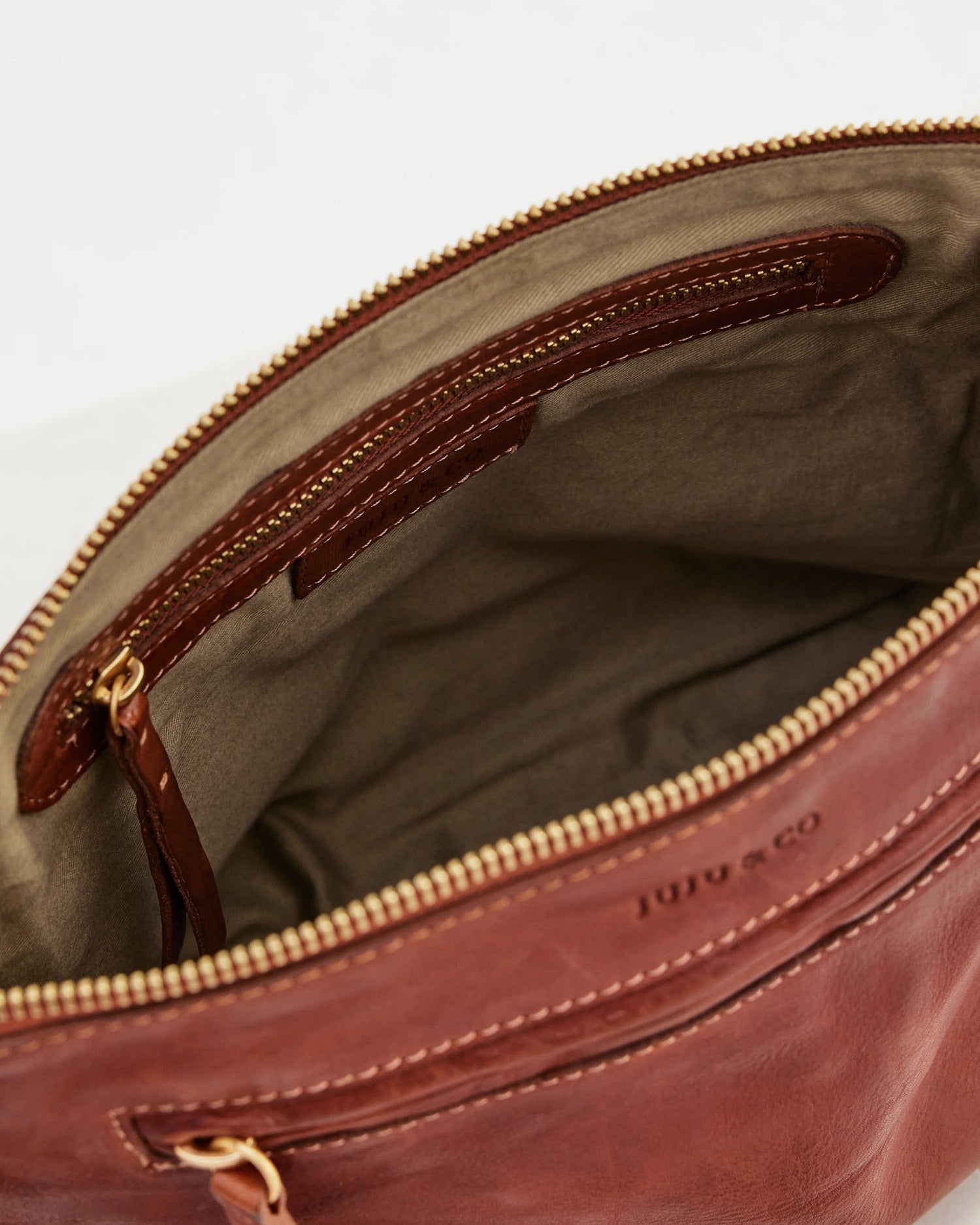 Juju & Co Tumbled Large Essential Pouch