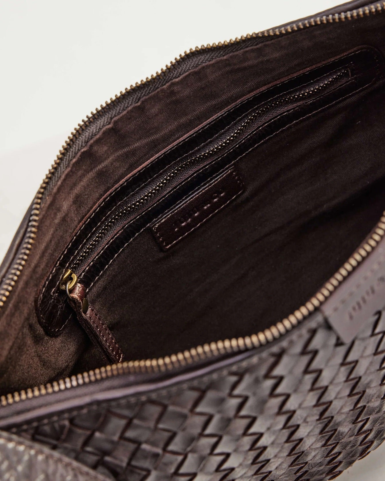 Juju & Co Basque Woven Sling Bag Chocolate