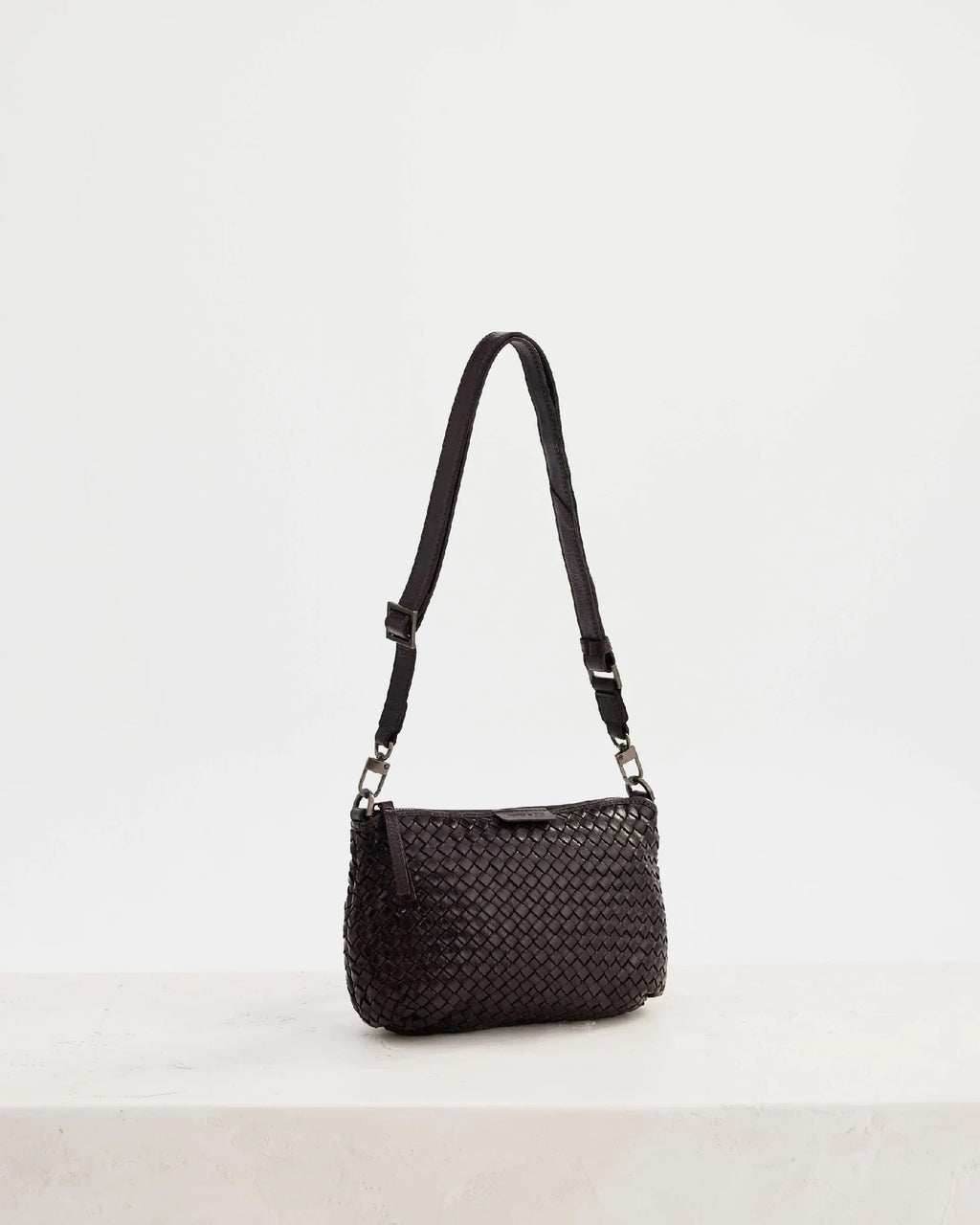 Juju & Co Basque Woven Crossbody Bag Chocolate