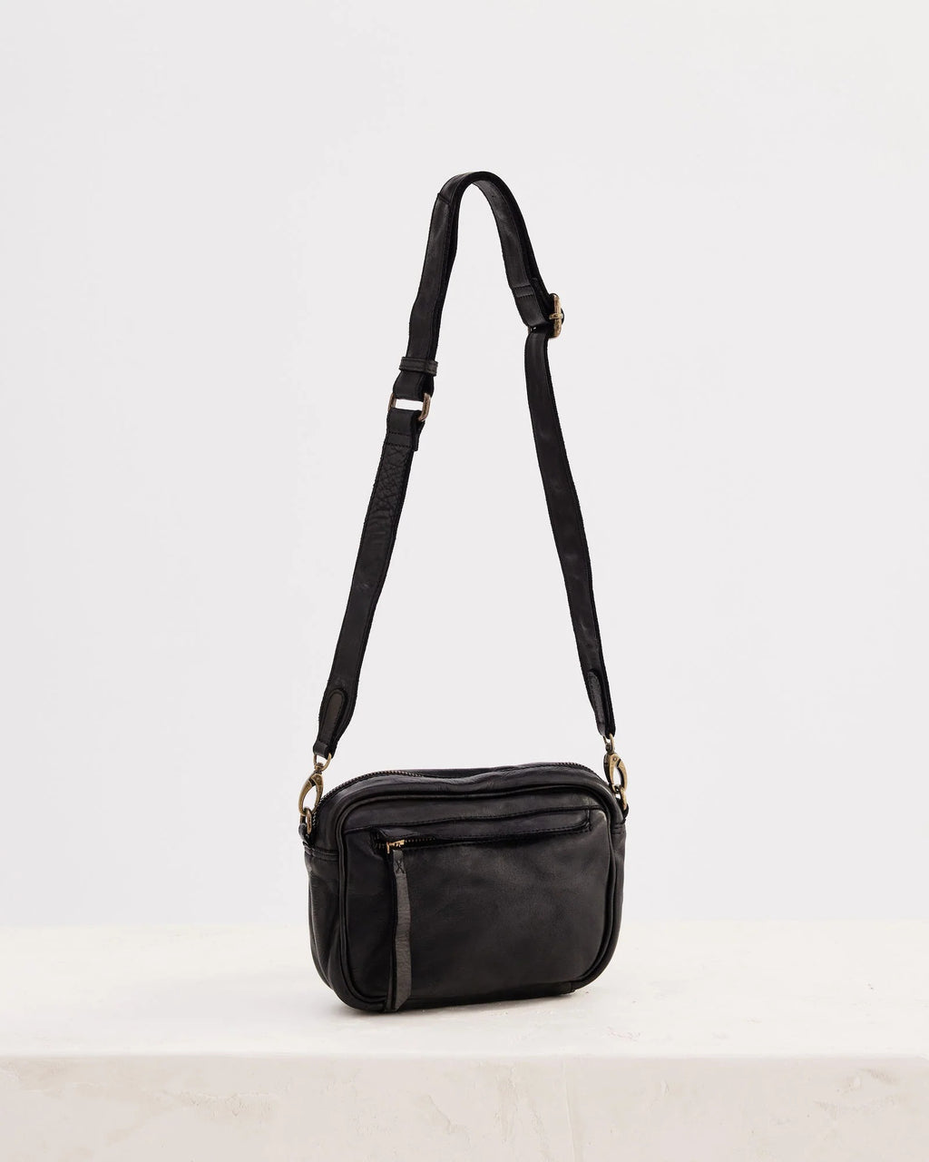 Juju & Co Camera Crossbody Black