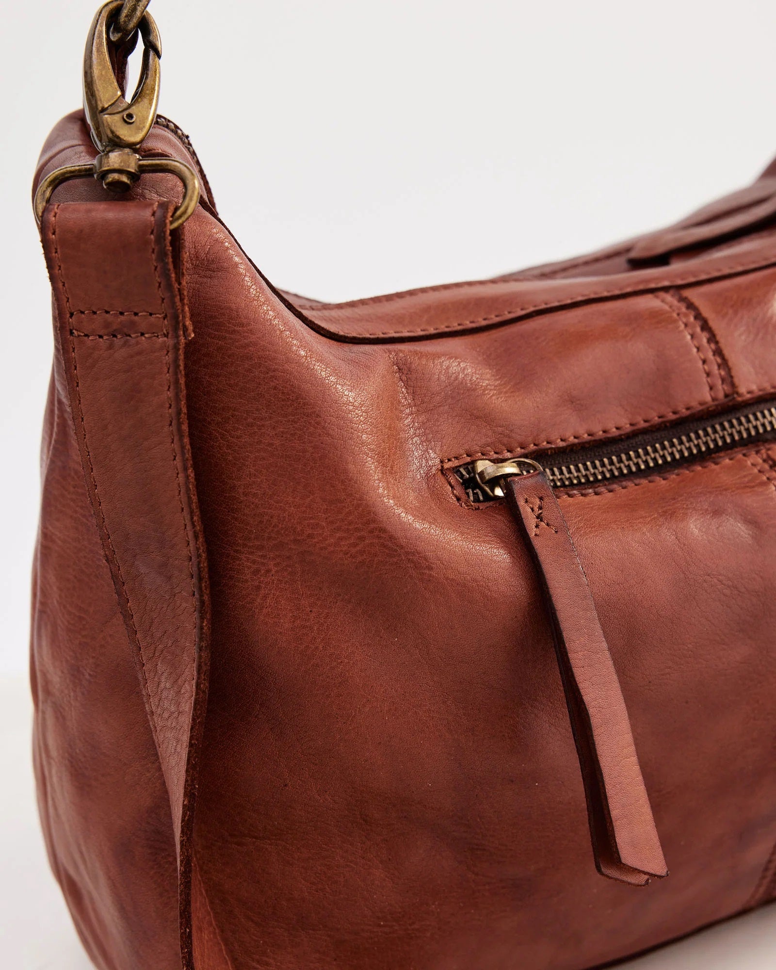 Juju & Co Signature Slouchy Bag - Cognac