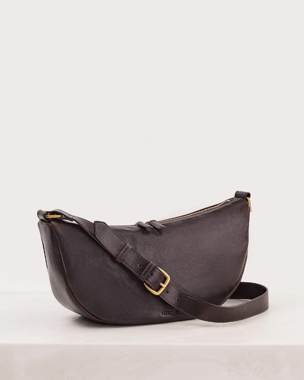 Juju & Co Crescent Sling Mahogany