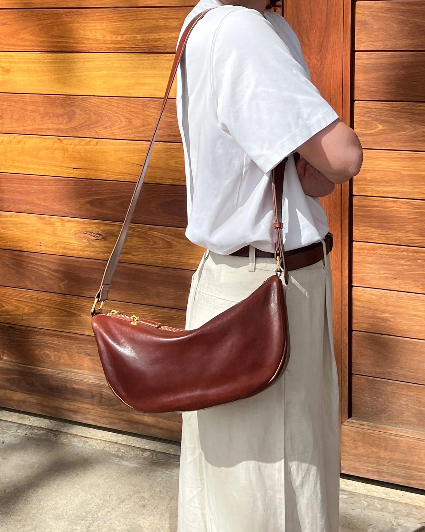 Juju & Co Crescent Sling Maple 