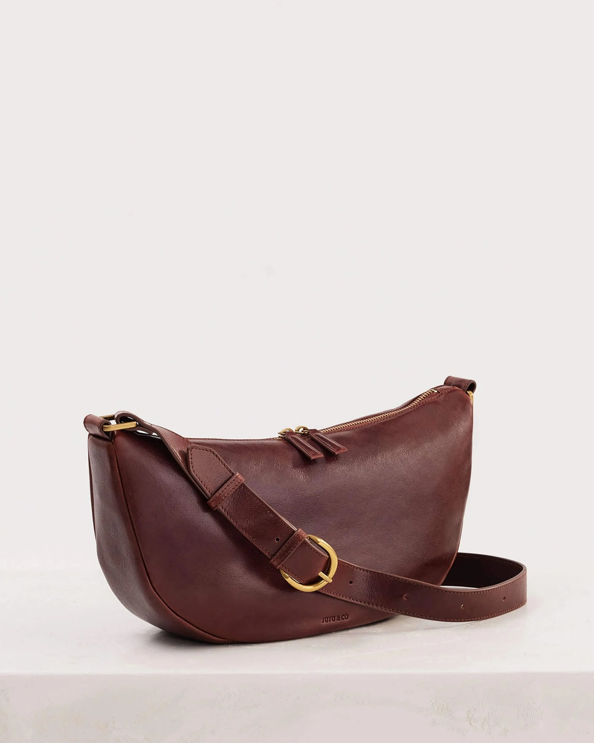 Juju & Co Crescent Sling Maple 