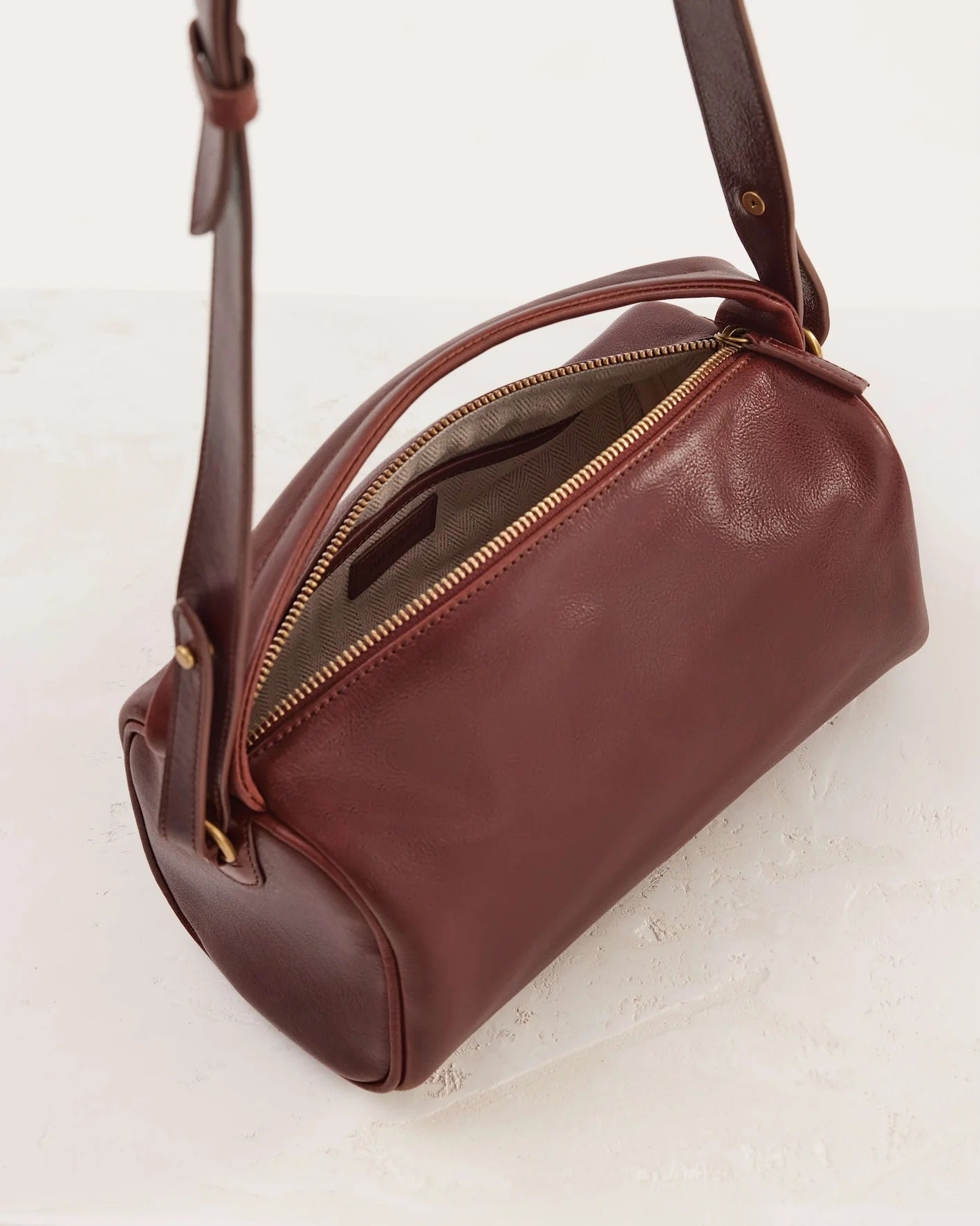 Juju & Co Small Bolster Bag Maple