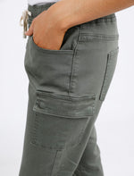 Load image into Gallery viewer, Foxwood Juliette Cargo Khaki [sz:8]
