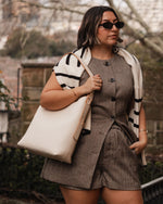 Load image into Gallery viewer, Louenhide Audrey Bucket Bag - Vanilla
