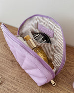 Load image into Gallery viewer, Louenhide Shell Makeup Bag - Lilac
