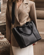 Load image into Gallery viewer, Louenhide Windsor Laptop Bag Black
