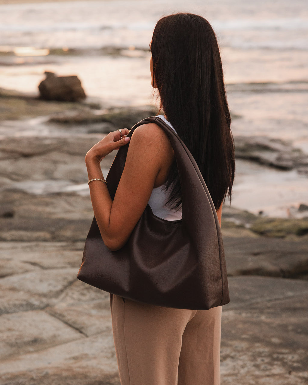 Louenhide Monaco Shoulder Bag Chocolate
