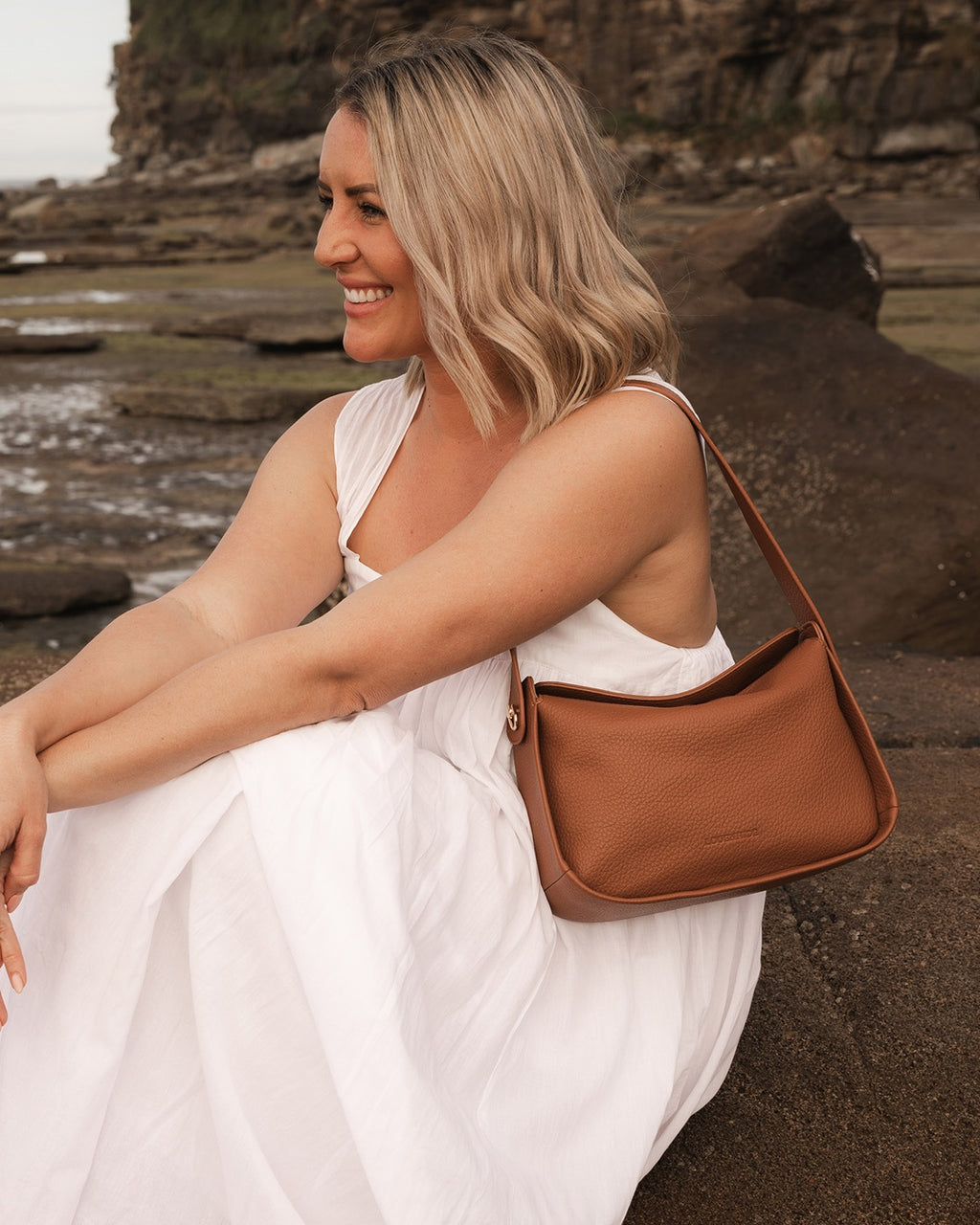 Louenhide Maddie Shoulder Bag Tan