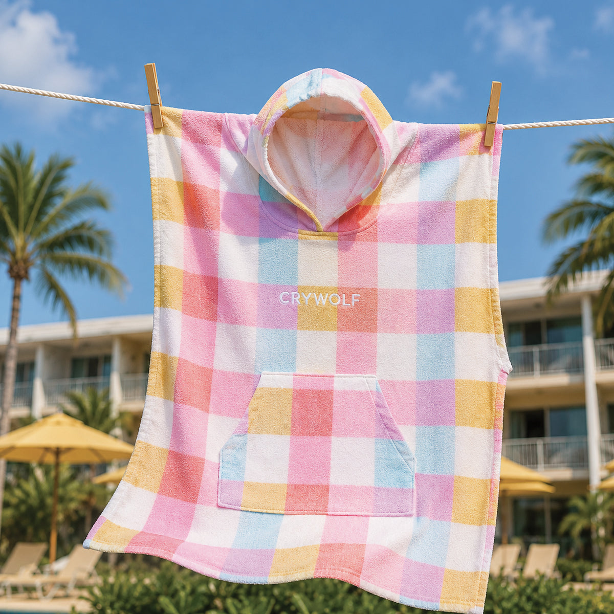 Crywolf Hooded Towel Pop Gingham [sz:s/m]