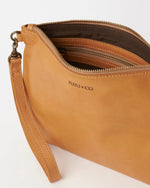 Load image into Gallery viewer, Juju &amp; Co Large Flat Pouch Tan
