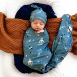 Load image into Gallery viewer, Snuggle Hunny Rocket Organic Jersey Wrap &amp; Beanie Set
